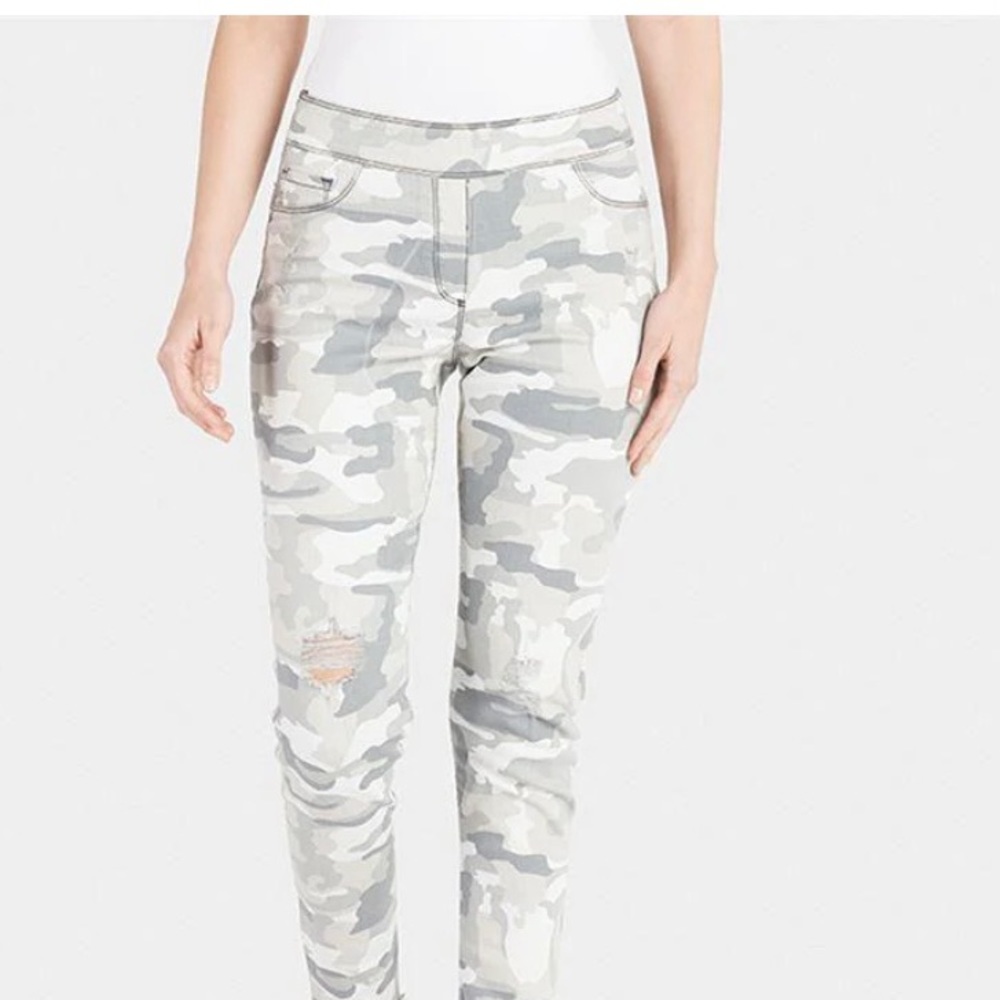 Coco and Carman OMG Amazing  White and Grey Camo Pants